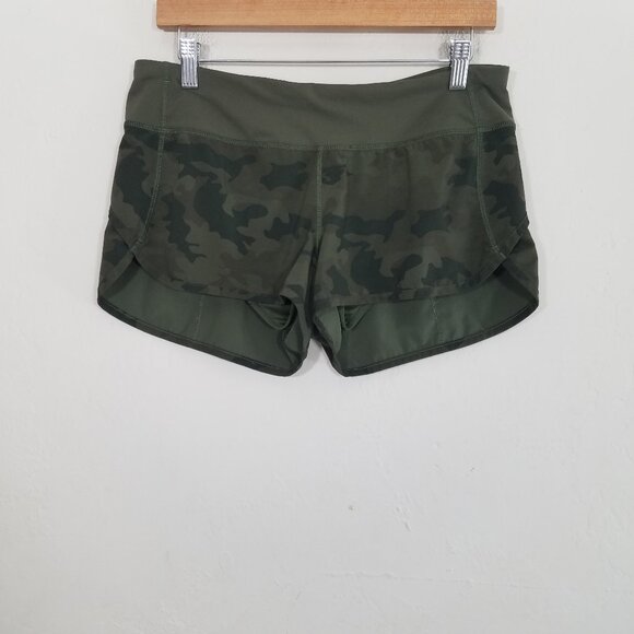 Lululemon Speed Up Low Rise 2.5" Camo Shorts Size 8 - Picture 1 of 6